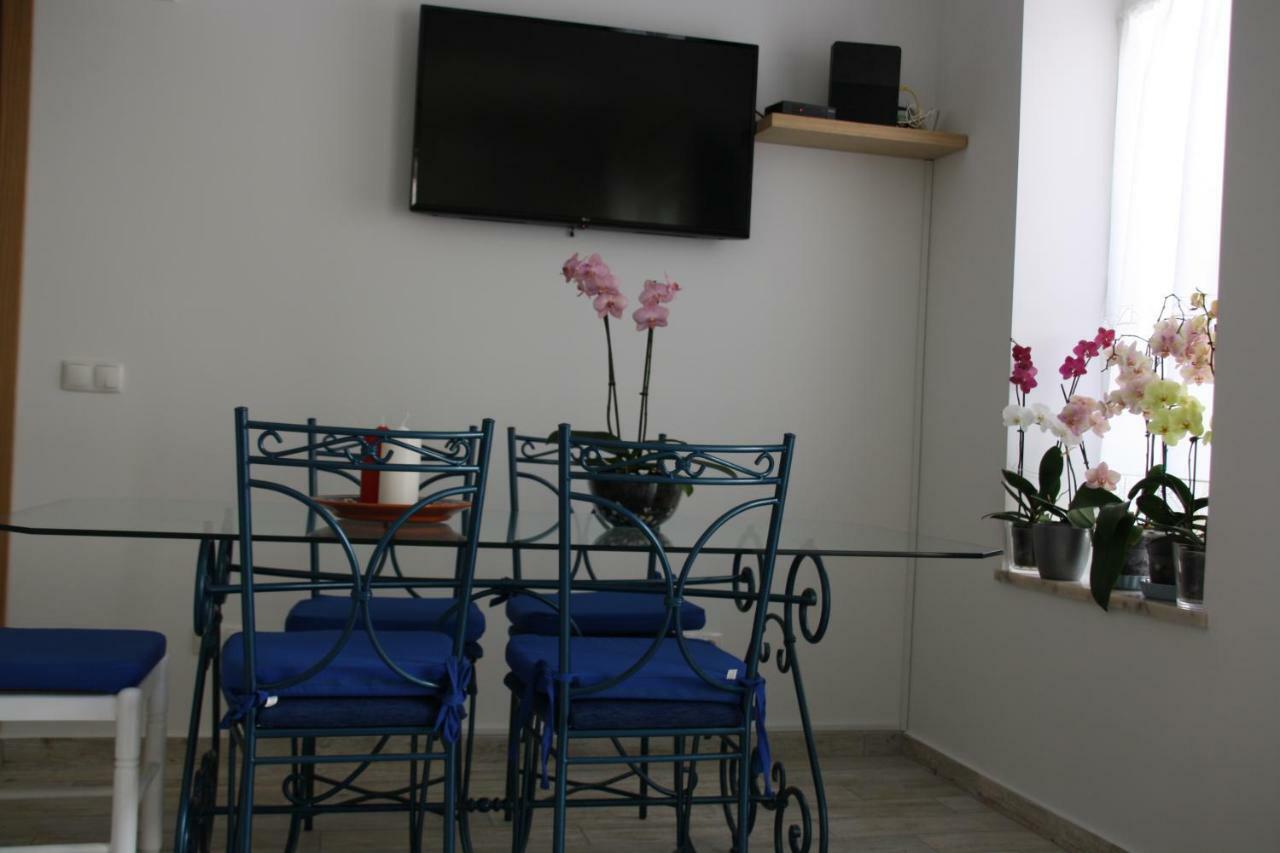 House Of Orchids With Patio Apartment วีลาเรอัลเดซานโตอันโตนิโอ ภายนอก รูปภาพ