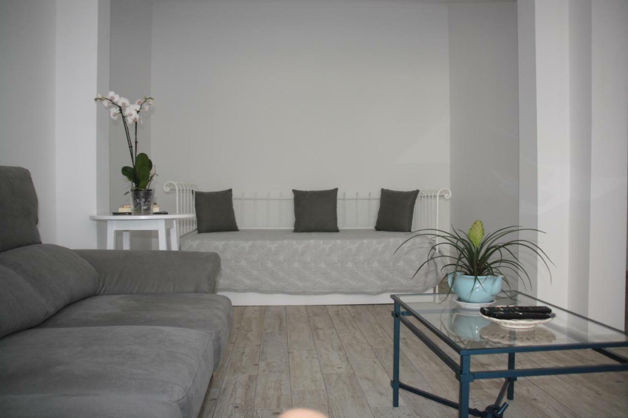 House Of Orchids With Patio Apartment วีลาเรอัลเดซานโตอันโตนิโอ ภายนอก รูปภาพ